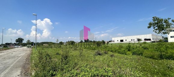 Terreno em Piazzola sul Brenta, Italy 11400 m² N.º 122892 18
