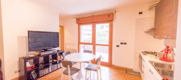 1 bedroom Apartment in Rome, Italy No. 201773 4