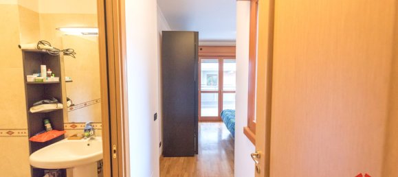 1 bedroom Apartment in Rome, Italy No. 201773 11