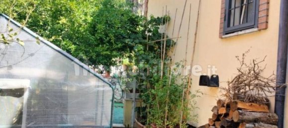 2 Schlafzimmer Haus in Rome, Italy, Nr. 333984 3