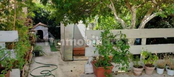 2 Schlafzimmer Haus in Rome, Italy, Nr. 333984 13