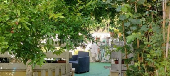 2 Schlafzimmer Haus in Rome, Italy, Nr. 333984 2