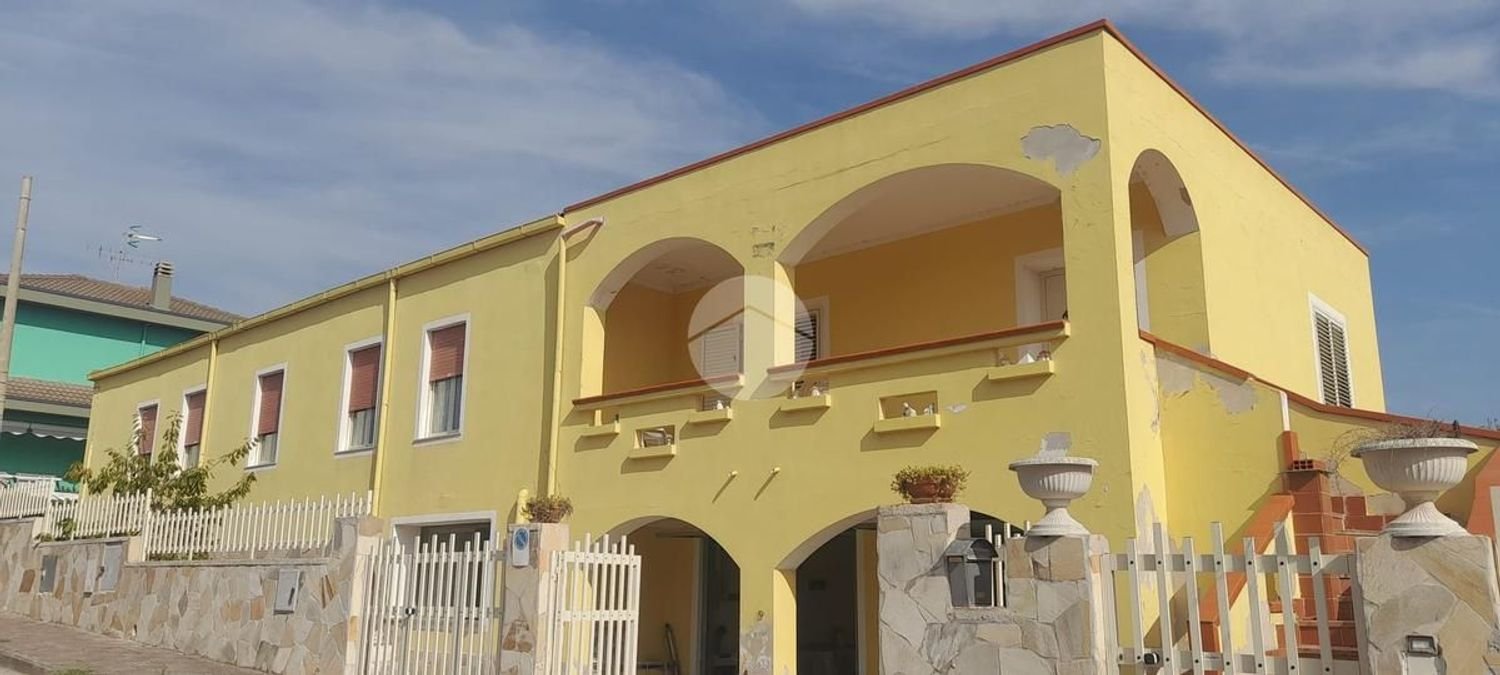 Apartamento de 6 dormitorios en Sassari, Italy No. 340732