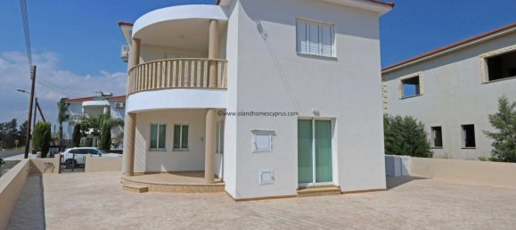 3 bedrooms House in Frenaros, Cyprus No. 23895 2