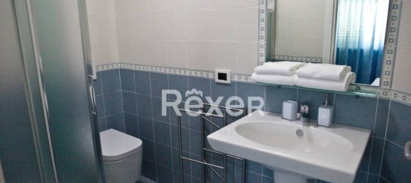 Дом с 14 спальнями в Розето дельи Абруцци, Италия № 345393 17