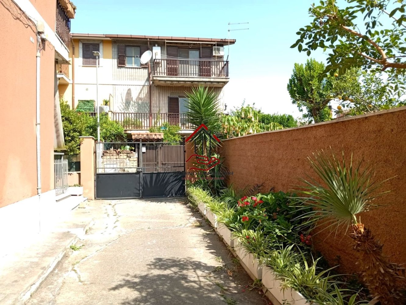 3 rooms Apartment in Rome, Italy No. 261534