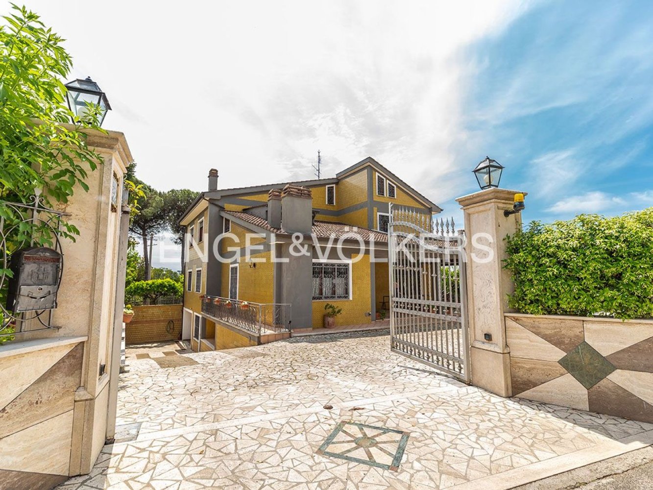 8-Zimmer Villa in Genzano di Roma, Italy, Nr. 104676