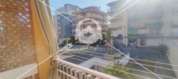 Квартира с 2 спальнями в Пьетра Лигуре, Италия № 358972 7