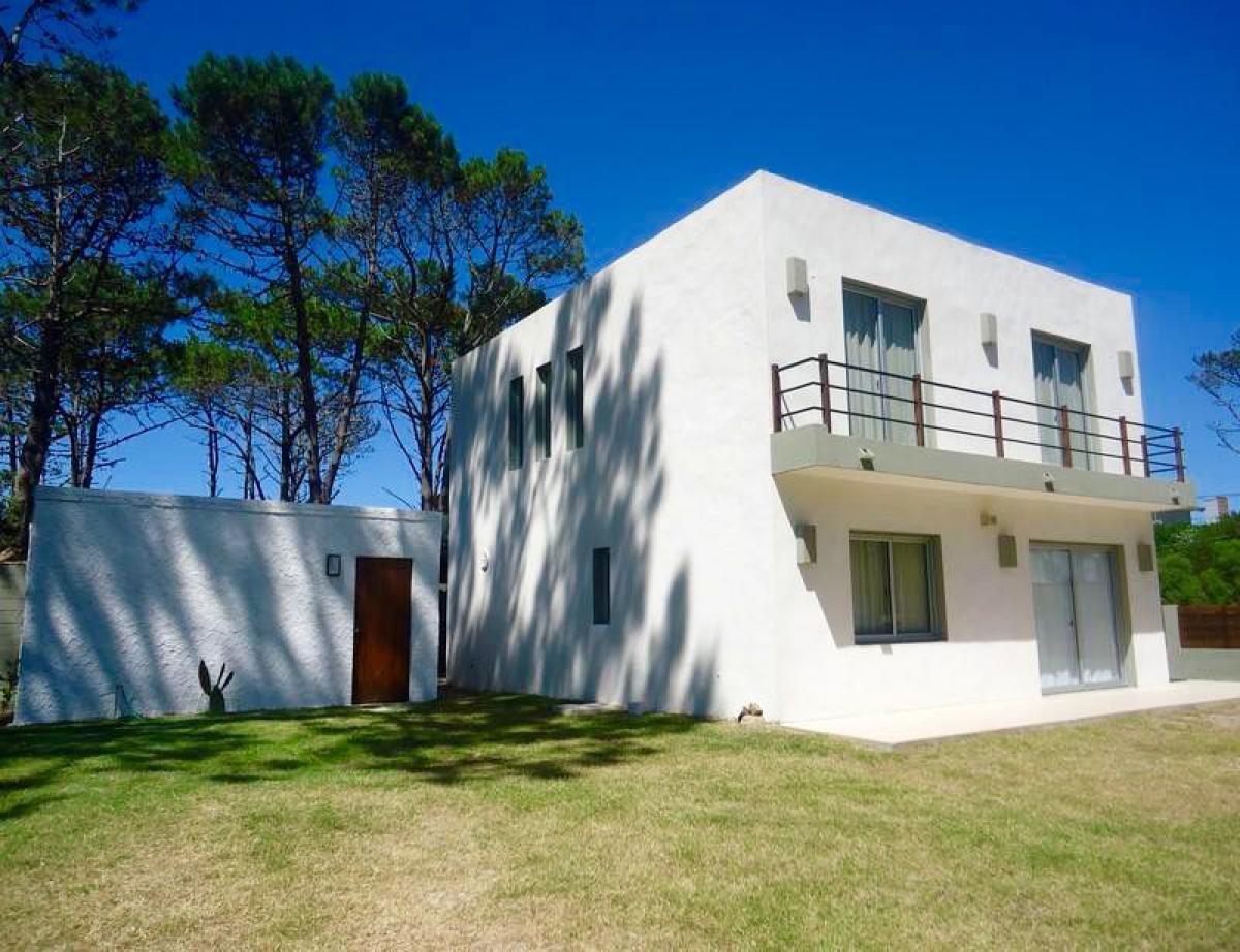 4 bedrooms House in Maldonado, Uruguay No. 1470