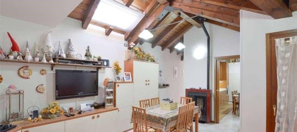 Apartamento de 2 dormitorios en Ponte Lambro, Italy No. 176236 4