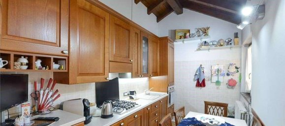 Apartamento de 2 dormitorios en Ponte Lambro, Italy No. 176236 5