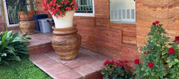 8 rooms House in Carrara, Italy No. 48122 17