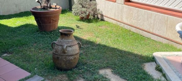 8 rooms House in Carrara, Italy No. 48122 11