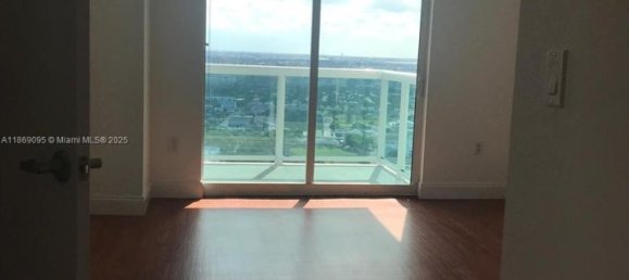 2 Schlafzimmer Gewerbliche Immobilien in Miami, USA, Nr. 614794 7