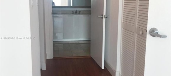 2 Schlafzimmer Gewerbliche Immobilien in Miami, USA, Nr. 614794 6