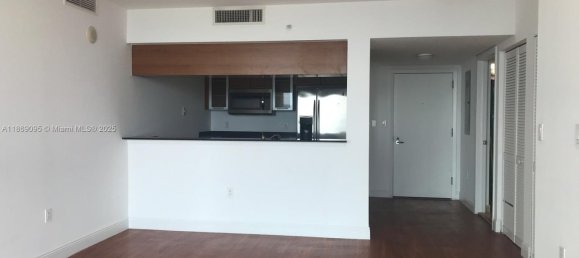 2 Schlafzimmer Gewerbliche Immobilien in Miami, USA, Nr. 614794 8