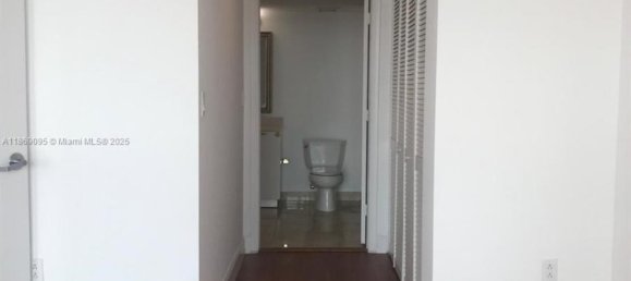 2 Schlafzimmer Gewerbliche Immobilien in Miami, USA, Nr. 614794 4