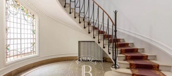 4 bedrooms Apartment in Paris, France No. 174085 8