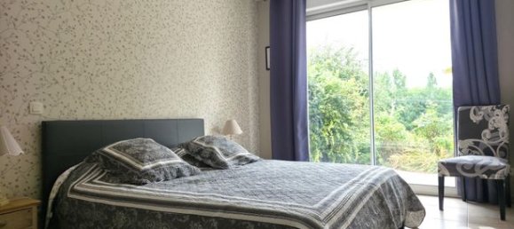 4 bedrooms House in Saint-Epain, France No. 300670 7