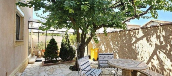 3 bedrooms House in Marseille, France No. 319238 9