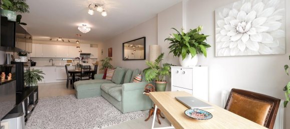 2 bedrooms Penthouse in Epsom, United Kingdom No. 9763 4