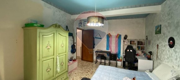 4-salle Appartement à Bagheria, Italy No. 14783 17