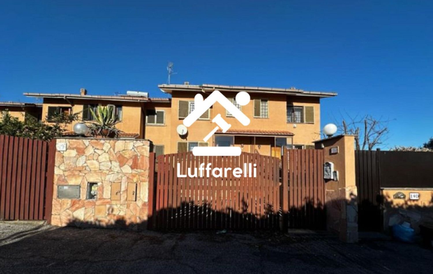 8-Zimmer Haus in Rome, Italy, Nr. 12361