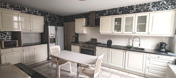 Casa de 5 dormitorios en Raismes, France No. 229236 16