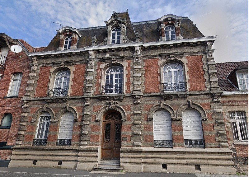 Casa de 5 dormitorios en Raismes, France No. 229236