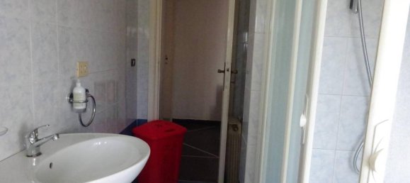 2غرفة شقة في Genoa, Italy رقم 37049 12