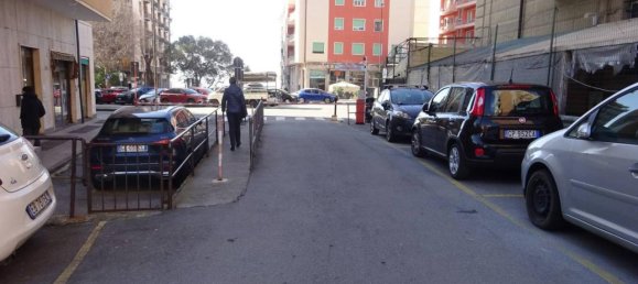 2غرفة شقة في Genoa, Italy رقم 37049 24