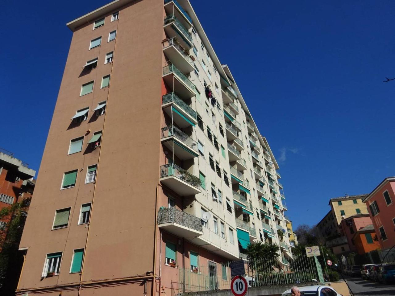 2غرفة شقة في Genoa, Italy رقم 37049