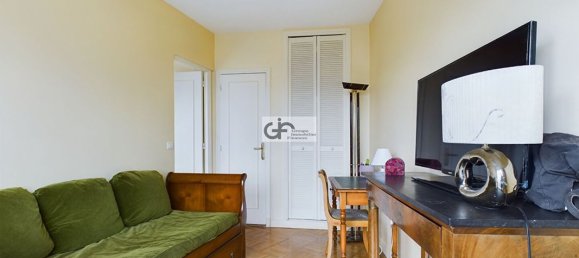 3 bedrooms Apartment in Paris, France No. 182948 7