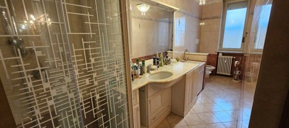 3 rooms Apartment in Turin, Italy No. 120043 23