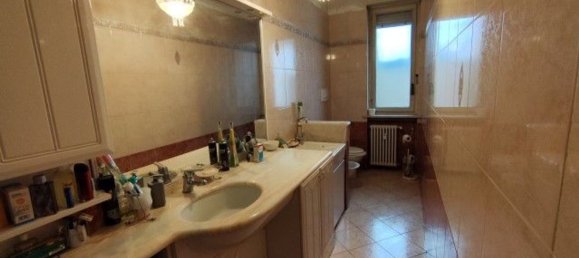 3 rooms Apartment in Turin, Italy No. 120043 10