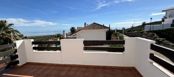 3 bedrooms Penthouse in La Duquesa, Spain No. 35280 25