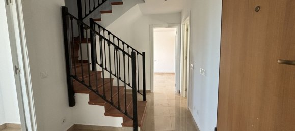 3 bedrooms Penthouse in La Duquesa, Spain No. 35280 3