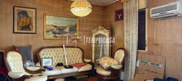3 rooms Apartment in Gravina di Catania, Italy No. 285250 2