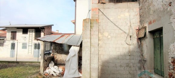 Дом с 3 комнатами в Удине, Италия № 21833 5