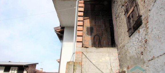 Дом с 3 комнатами в Удине, Италия № 21833 6