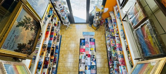 70m² Commercial property in Naples, Italy No. 276652 8