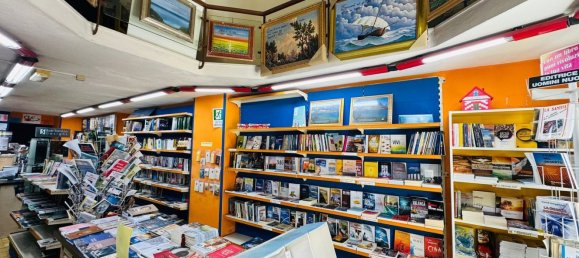 70m² Commercial property in Naples, Italy No. 276652 16