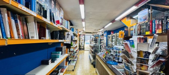 70m² Commercial property in Naples, Italy No. 276652 3