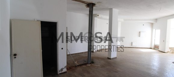 78m² Commercial property in Luz, Portugal No. 159747 9