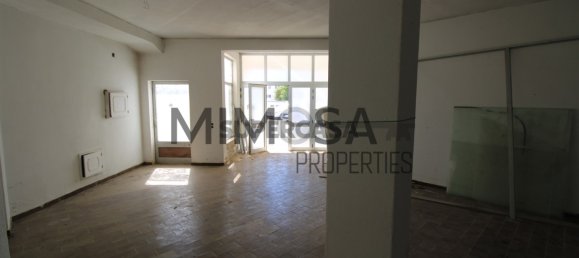 78m² Commercial property in Luz, Portugal No. 159747 13