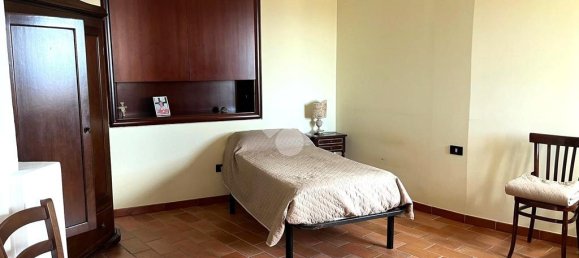 2 bedrooms Villa in Catanzaro, Italy No. 227170 3