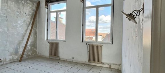 5 rooms House in Armentieres, France No. 256263 4