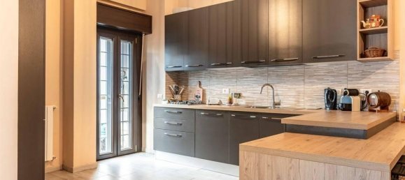 3 rooms Apartment in Rome, Italy No. 28853 12