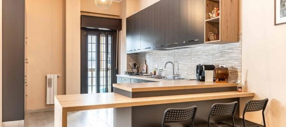 3 rooms Apartment in Rome, Italy No. 28853 11