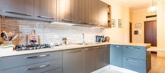 3 rooms Apartment in Rome, Italy No. 28853 15